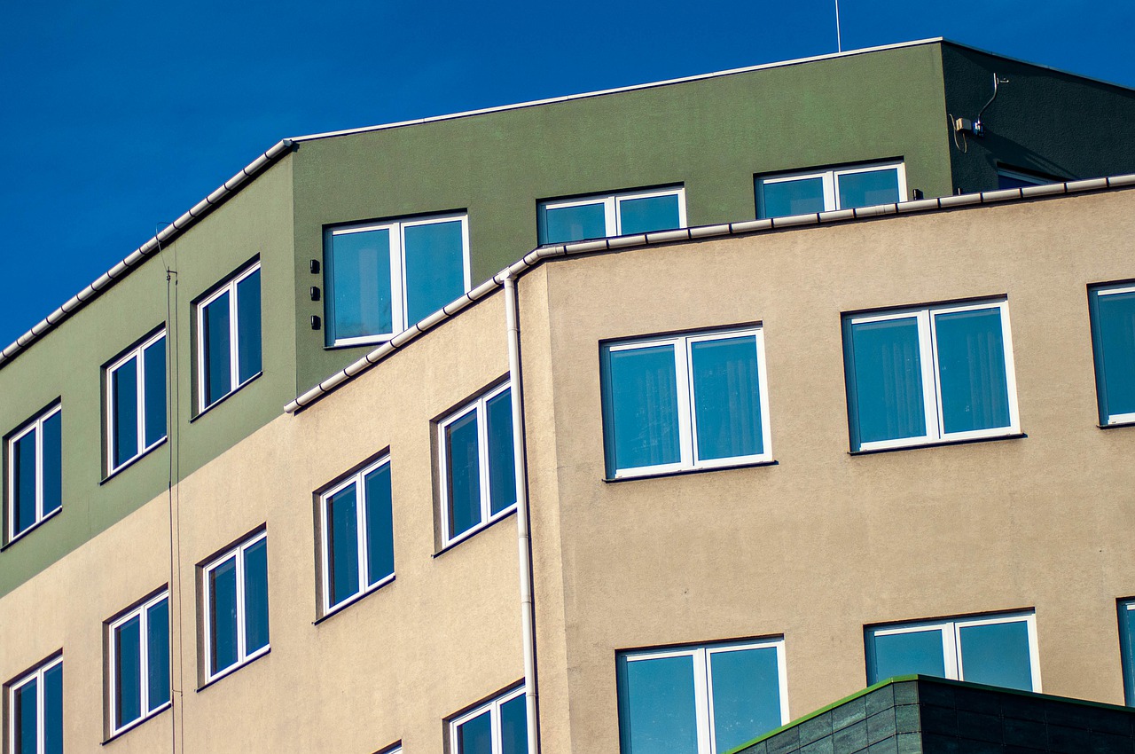 Vendre un bien immobilier : quels sont les avantages et les inconvénients ?