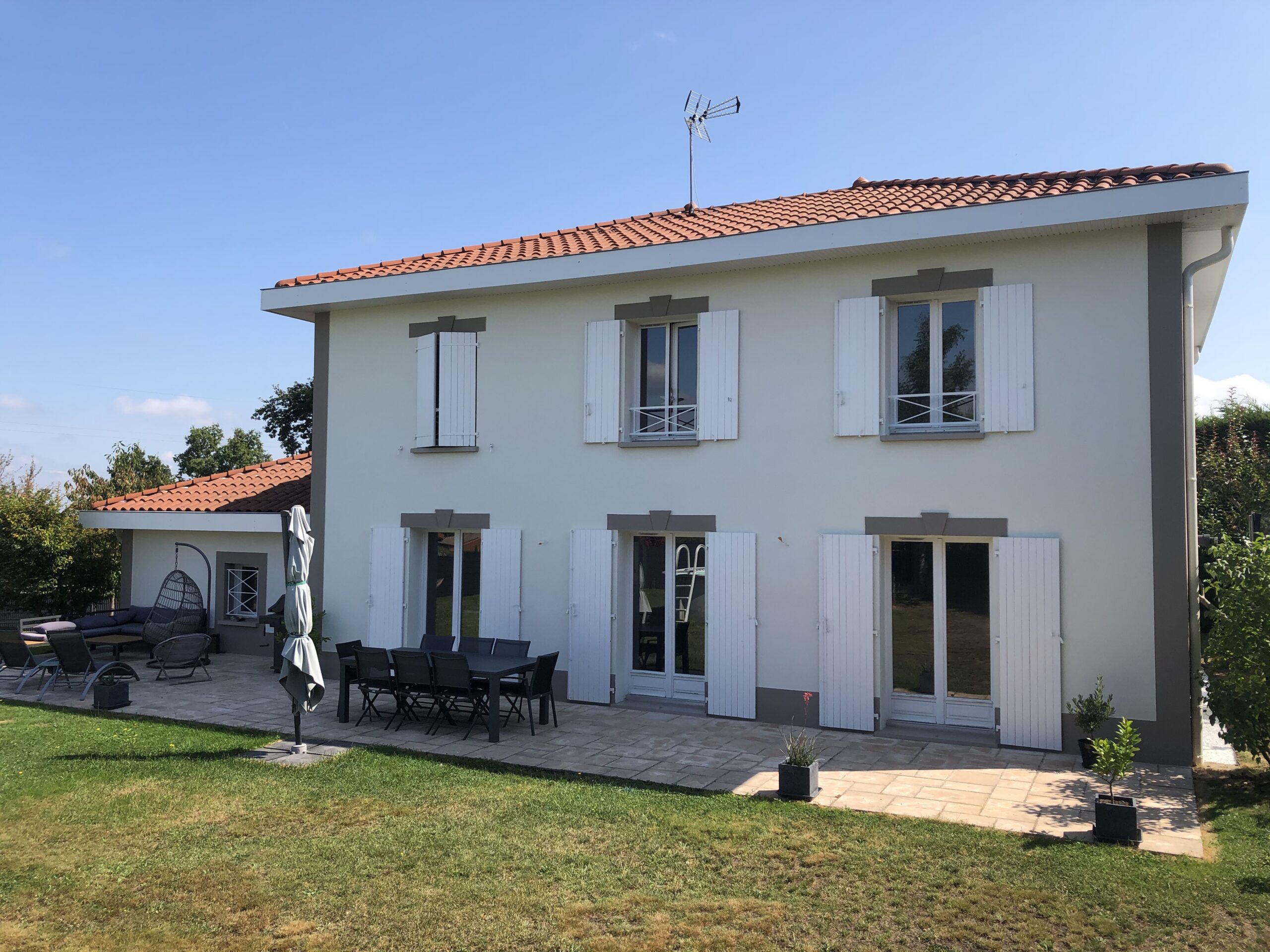 Spécialiste du ravalement de façade : quelle entreprise sélectionner pour vos travaux de rénovation dans le Rhône ?